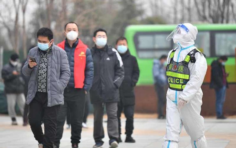 西安疫情感动瞬间图片_西安抗击疫情，西安疫情最新消息-这些人员出行将受限-今日热点_1 (4)